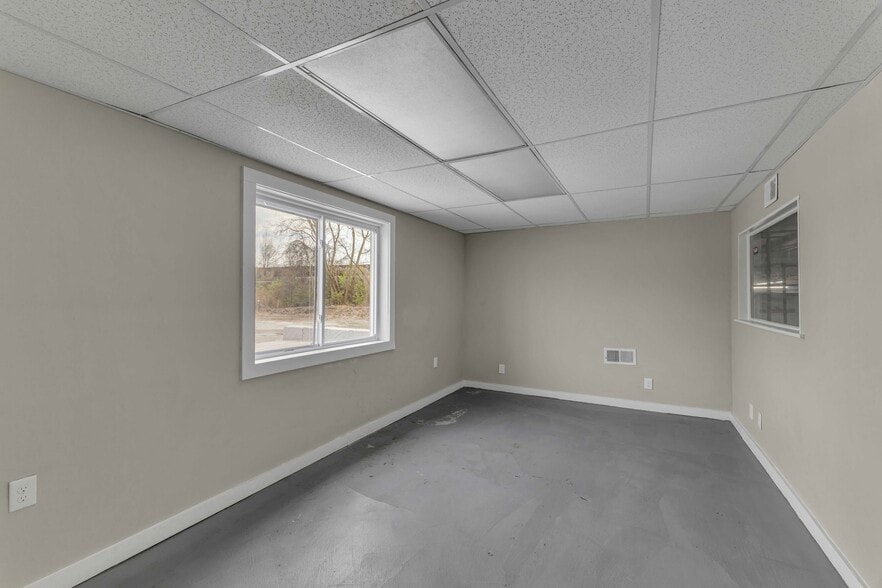 More Photos Of 7424 Bessemer Ave, Cleveland Warehouse For Sale