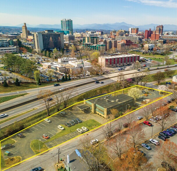 More Photos Of 7 Orchard St, Asheville Bank For Sale