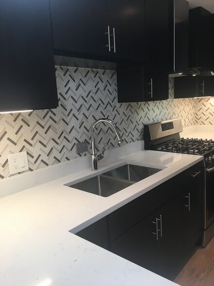 More Photos Of 2919 W Irving Park Rd, Chicago Office Residential For Sale