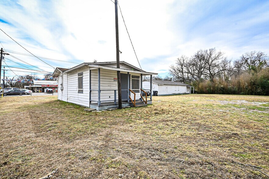 More Photos Of 600 W 13th Ave, Corsicana Flex For Sale