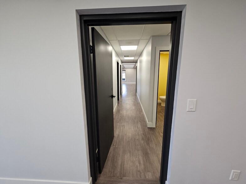 More Photos Of 1314 Barnhart Rd, Troy Office For Lease