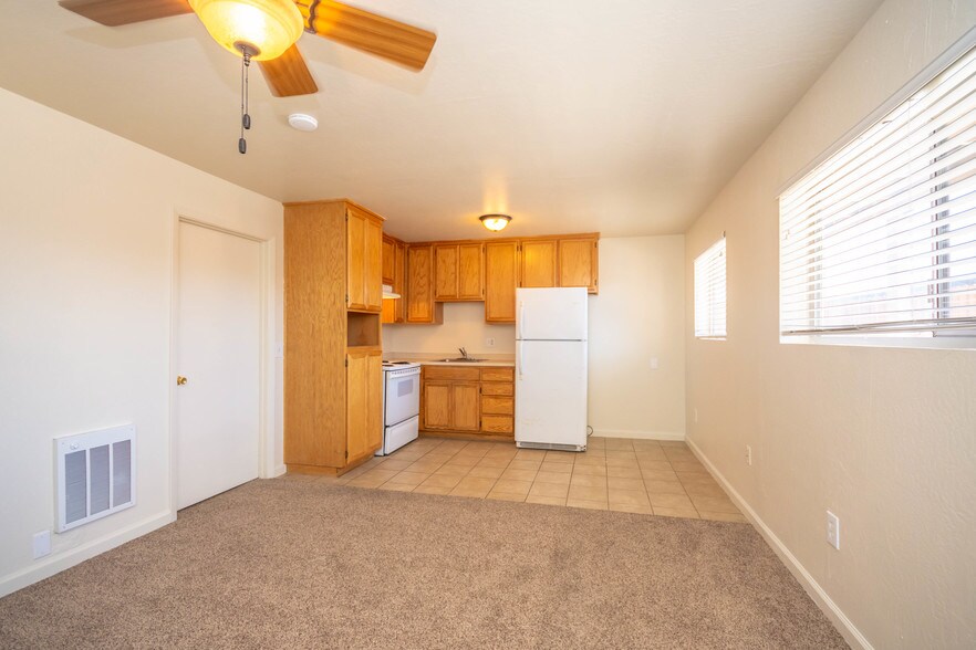 More Photos Of 1049 Jefferson Blvd, West Sacramento Apartments For Lease