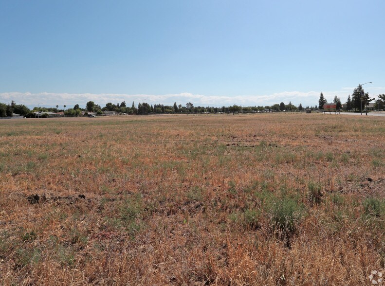 More Photos Of 1859 Shaw Ave, Clovis Land For Sale