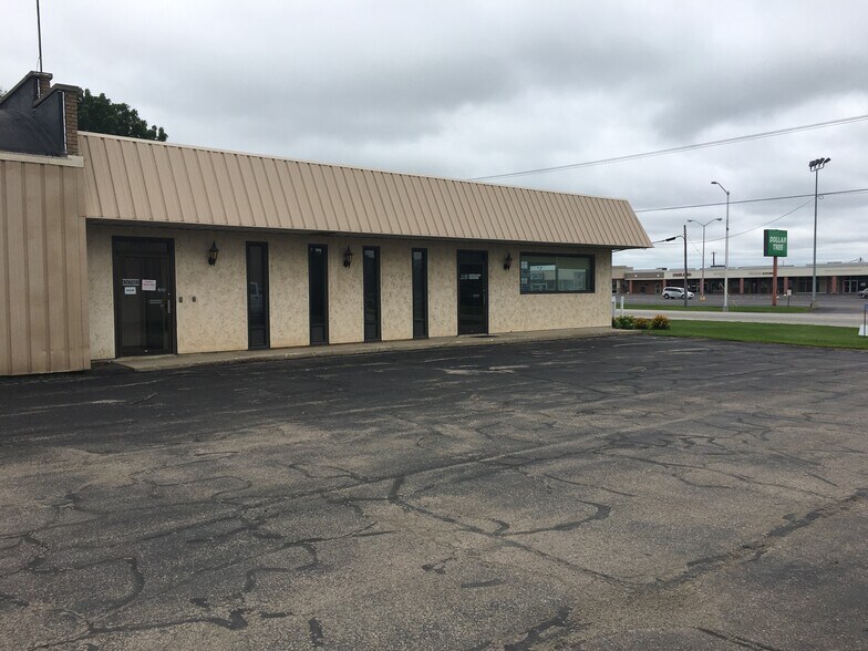 More Photos Of W7209 Main St, Waupun Flex For Lease
