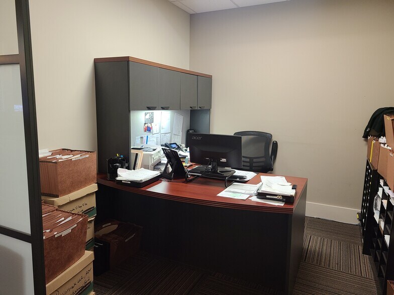 More Photos Of 5 Shore Ln, Bay Shore Apartments For Lease