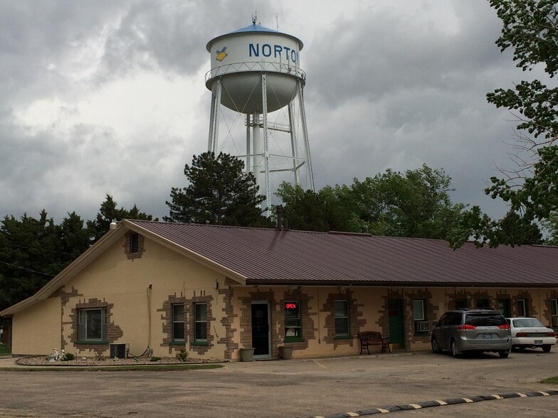 606 W Holme St, Norton, KS 67654 Hotel For Sale