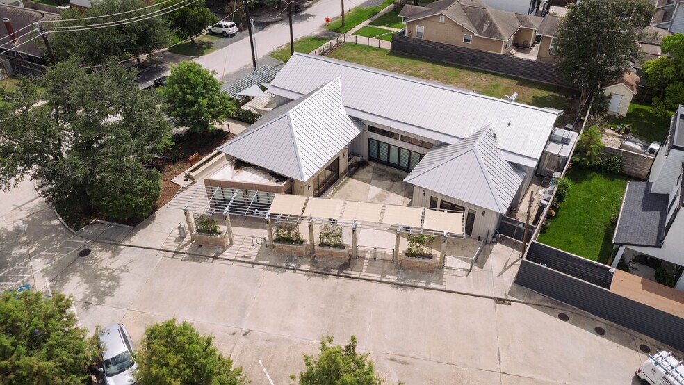 More Photos Of 1124 Usener St, Houston Freestanding For Sale