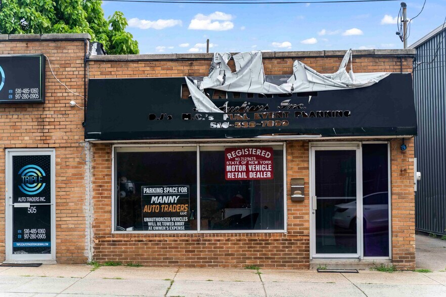 More Photos Of 507 Eagle Ave, West Hempstead Freestanding For Sale