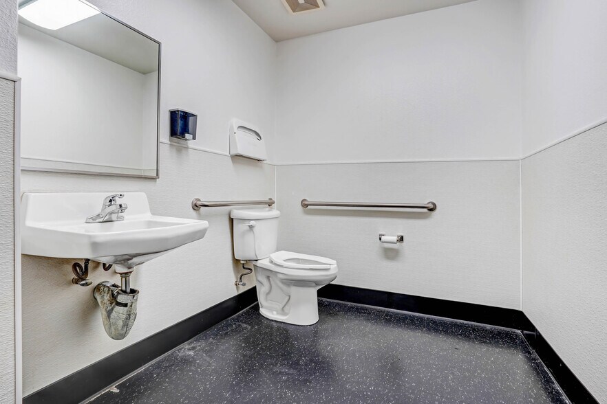 More Photos Of 10251 Trademark St, Rancho Cucamonga Office For Lease