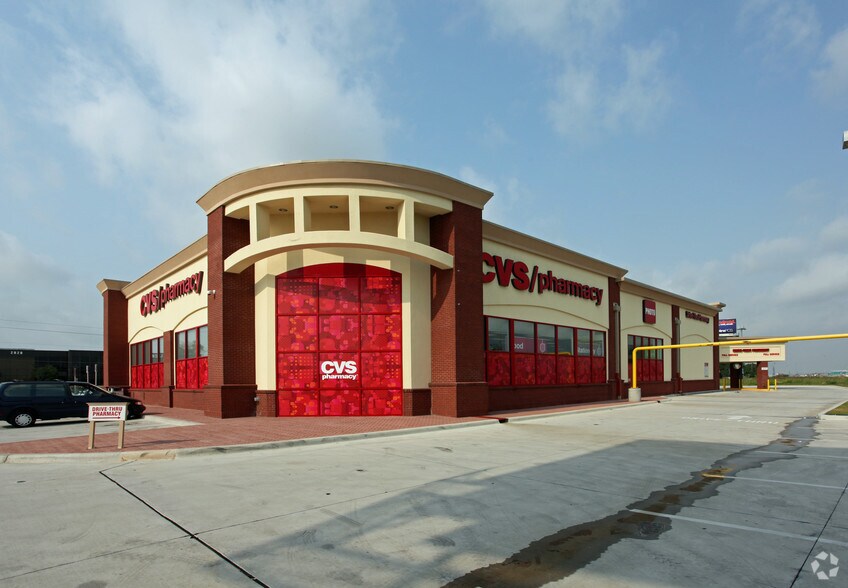 More Photos Of 2899 Forest Ln, Dallas Drugstore For Lease