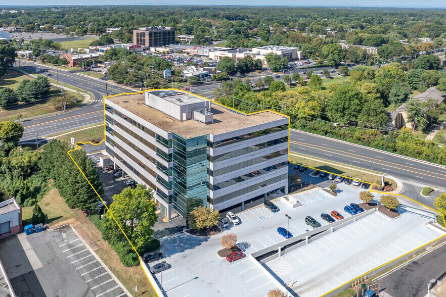 More Photos Of 555 Quince Orchard Rd, Gaithersburg Office For Sale