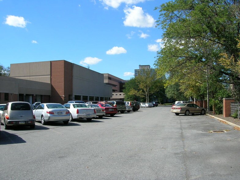 More Photos Of 1001-1003 Broad St, Johnstown Medical For Sale