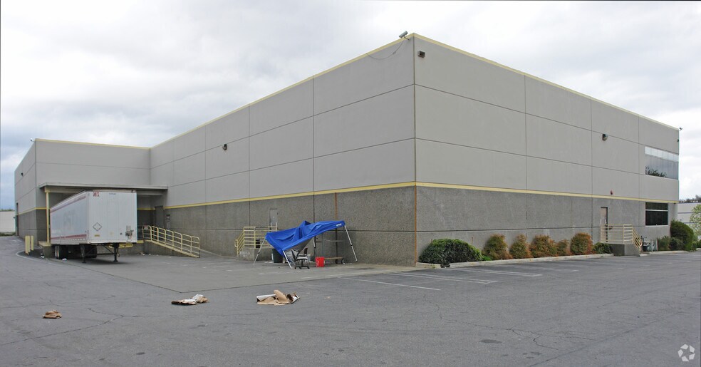 More Photos Of 25167-25169 Anza Dr, Valencia Warehouse For Sale