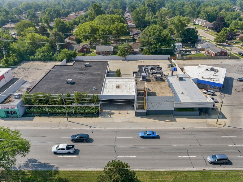 More Photos Of 21413 W 8 Mile Rd, Detroit Sports And Entertainment For Sale