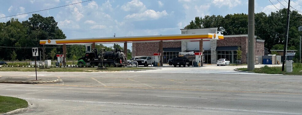 Primary Photo Of 2450 Oak Villa blvd, Baton Rouge General Retail For Sale