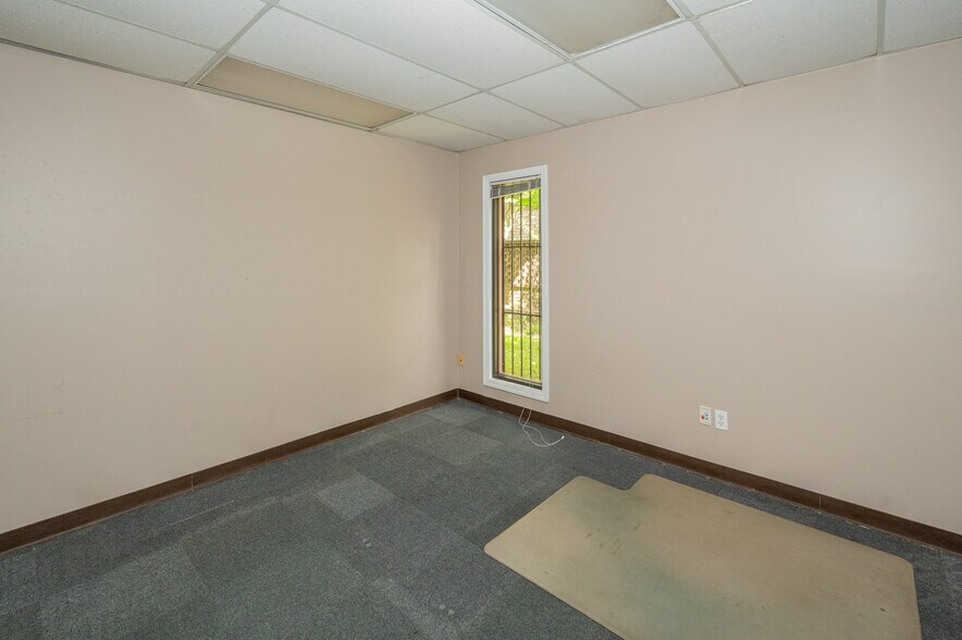 More Photos Of 730 Memorial Dr, Bessemer Medical For Sale