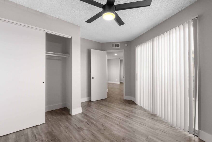 More Photos Of 2930 N 52nd St, Phoenix Apartments For Sale
