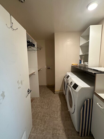 More Photos Of 7304 Canby Ave, Reseda Apartments For Sale