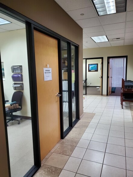 More Photos Of 4470 Yankee Hill Rd, Rocklin Flex For Lease