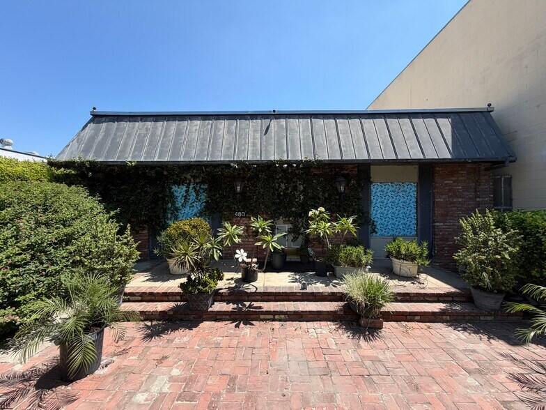 More Photos Of 480 S Rosemead Blvd, Pasadena Office For Sale