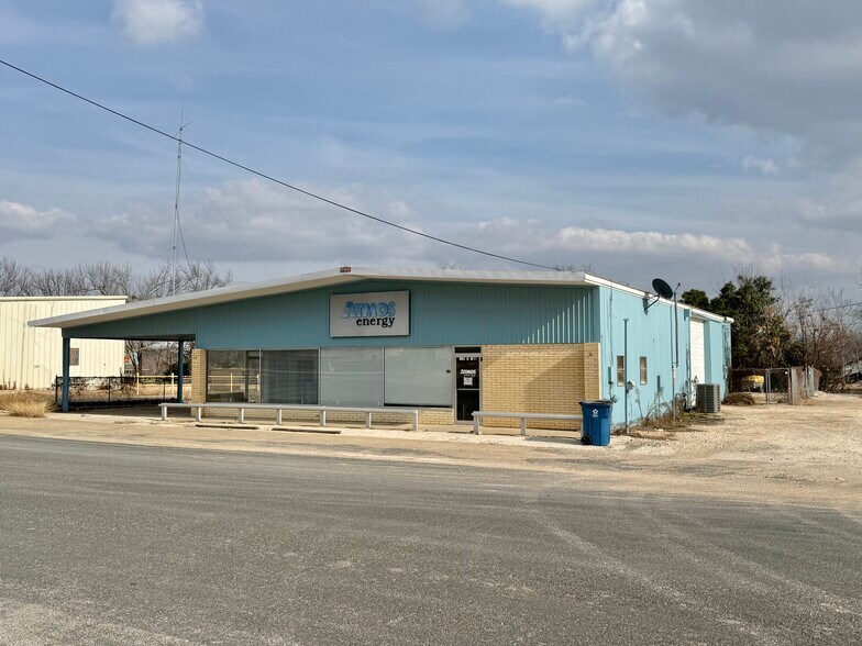 More Photos Of 107 S Lee St, Fredericksburg Flex For Lease