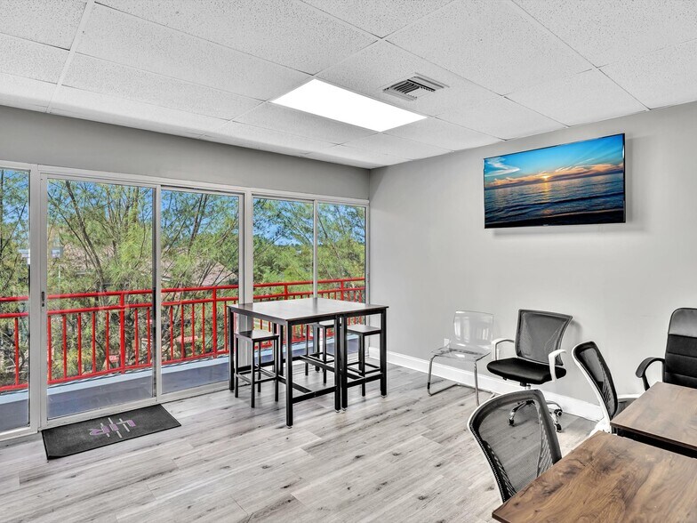More Photos Of 6175 NW 153rd St, Miami Lakes Medical For Lease