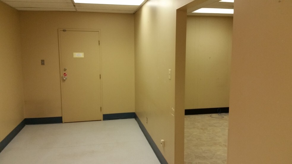 More Photos Of 8225 105th St, Edmonton Office For Lease