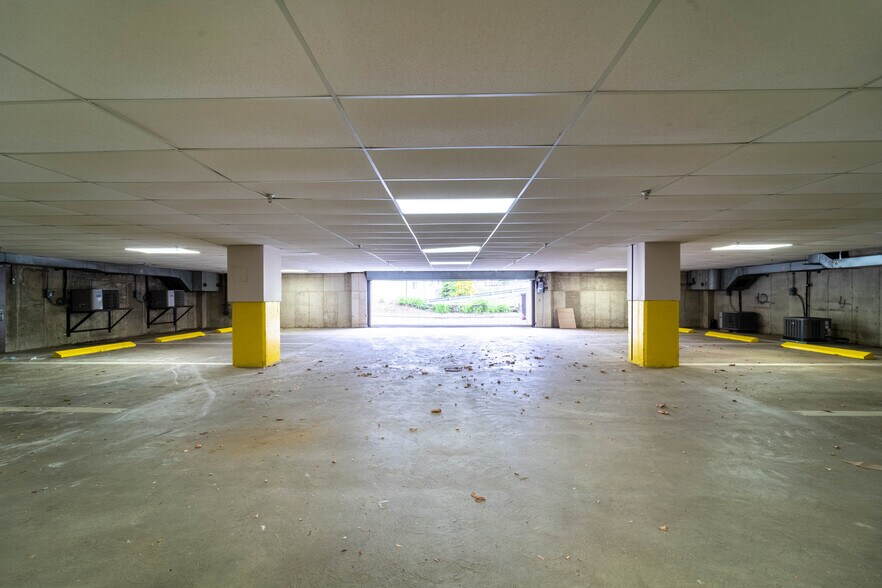 More Photos Of 37 North Ave, Norwalk Office For Lease