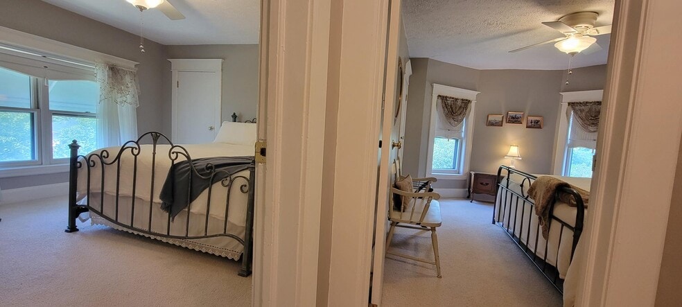 More Photos Of 3030 Michigan St, South Bend Office For Sale