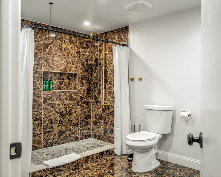 More Photos Of 5069 Milford Rd, East Stroudsburg Specialty For Sale