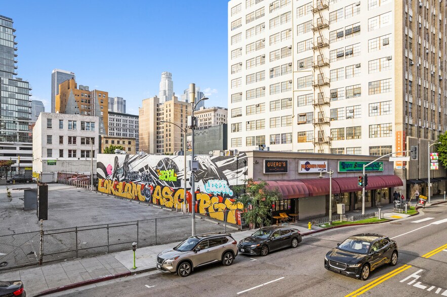 More Photos Of 729-737 S Los Angeles St, Los Angeles Storefront Retail Office For Sale