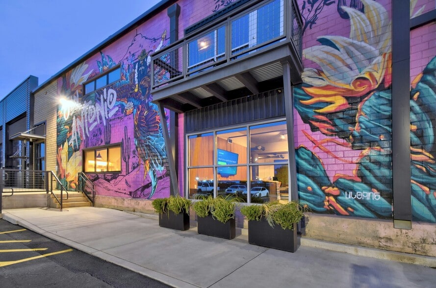 More Photos Of 215 Coca Cola Pl, San Antonio Apartments For Lease