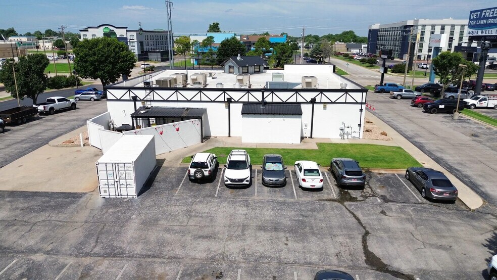 More Photos Of 1800 S Meridian Ave, Oklahoma City Restaurant For Sale