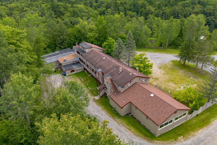 More Photos Of 6 Abroad Rd, West Dover Hotel For Sale