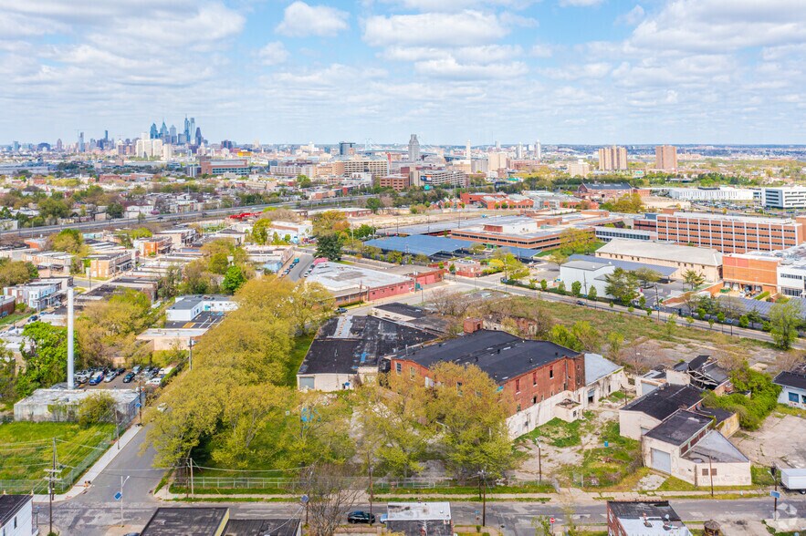 More Photos Of 1300 Walnut St, Camden Industrial For Lease