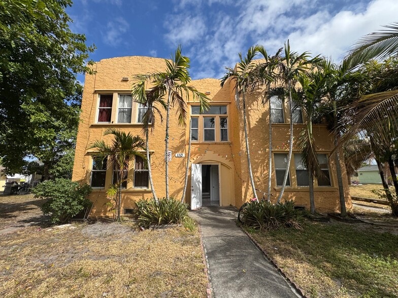 Primary Photo Of 110 S B St, Lake Worth Multifamily For Sale