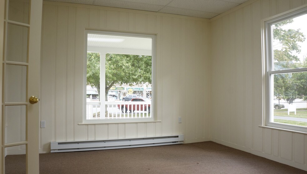 More Photos Of 191 Main St, Old Saybrook Loft Creative Space For Lease