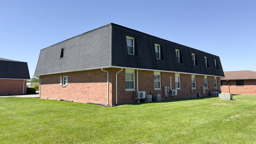 More Photos Of 2 Michael St, Streator Apartments For Sale
