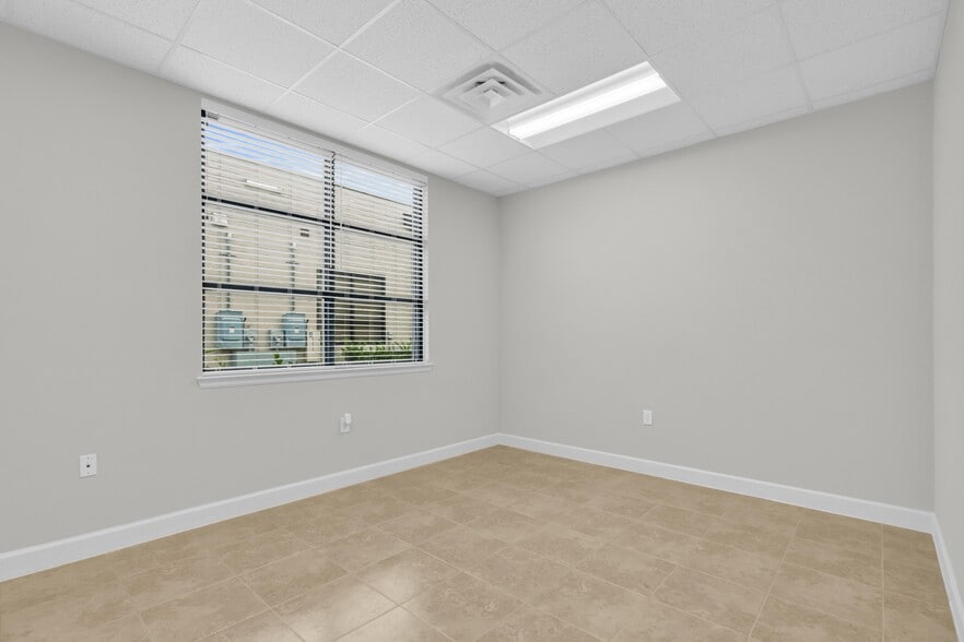 More Photos Of 8118 Fry Rd, Cypress Medical For Lease