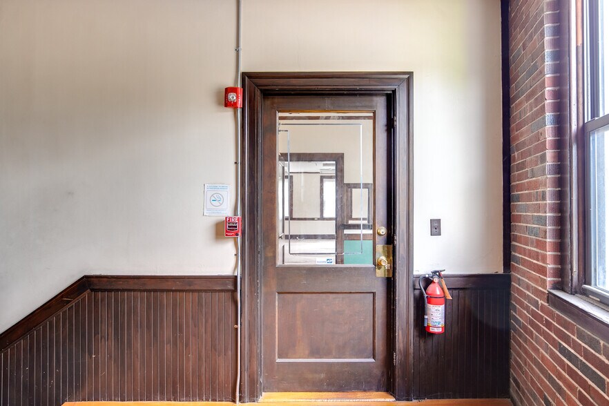 More Photos Of 3661 W Shore Rd, Warwick Warehouse For Sale