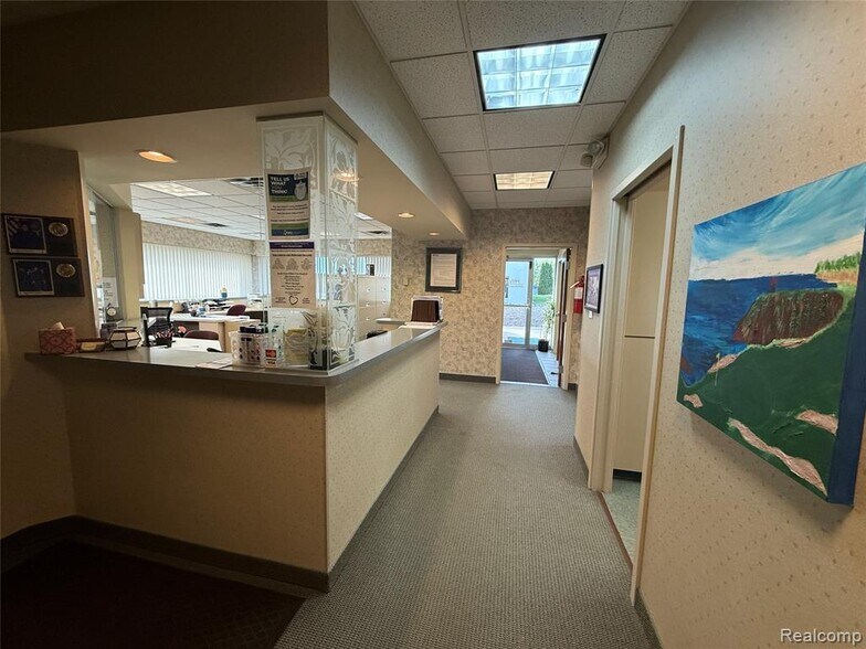 More Photos Of 4007 W Court St, Flint Medical For Sale