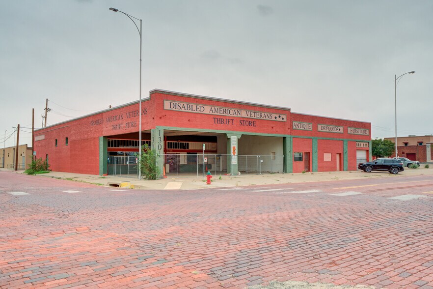 More Photos Of 1301 Buddy Holly Ave, Lubbock Warehouse For Lease