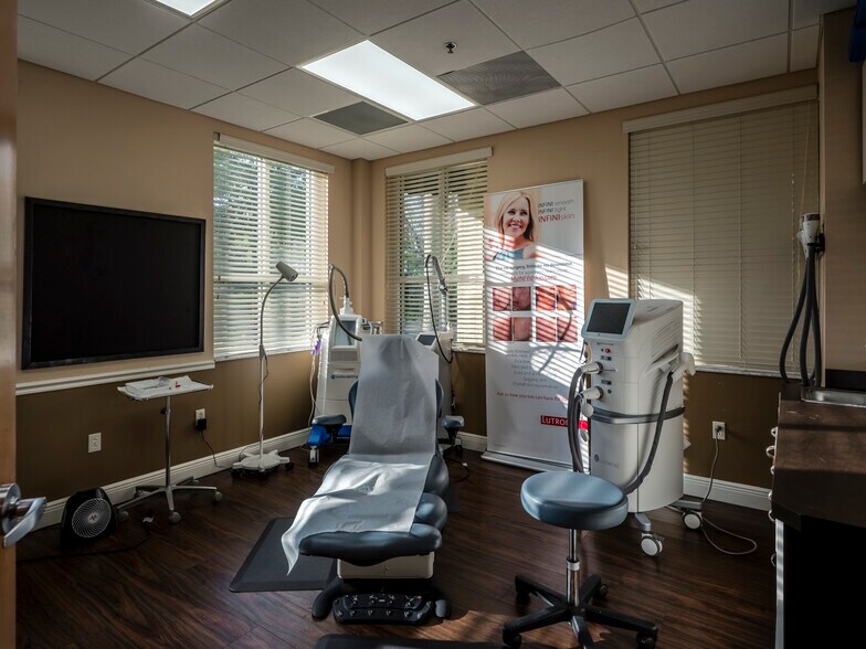 More Photos Of 21020 State Road 7, Boca Raton Medical For Sale