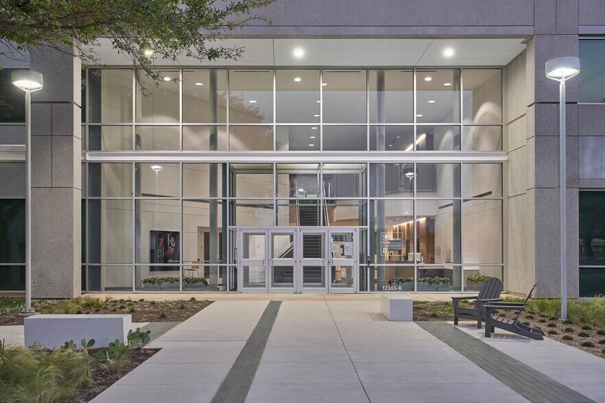 More Photos Of 12357-C Riata Trace Pky, Austin Unknown For Lease