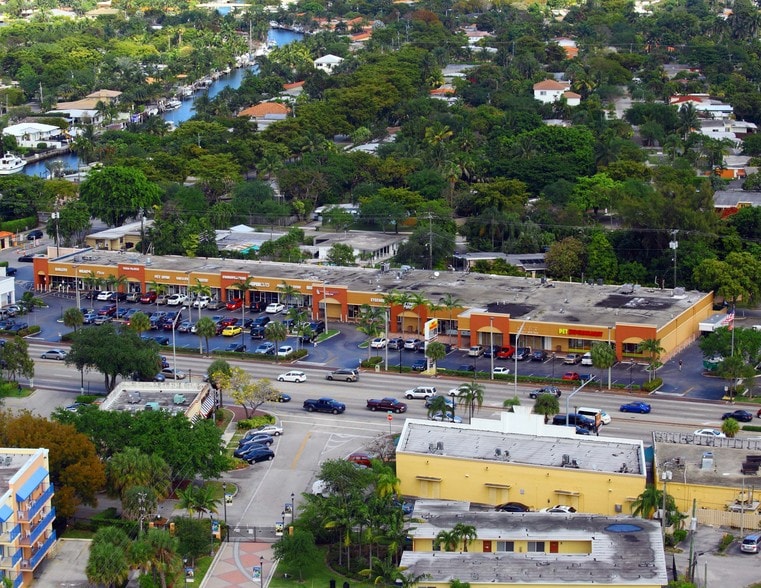 More Photos Of 12405-13 Biscayne Blvd, Miami Unknown For Lease