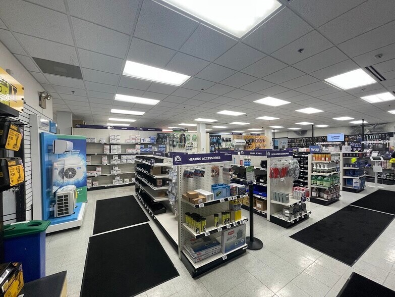 More Photos Of 1401 Erie Blvd, Syracuse Showroom For Sale