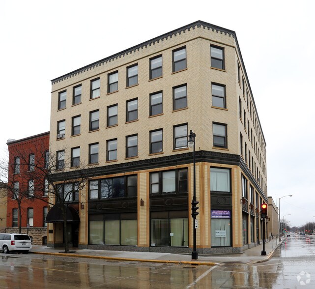 Primary Photo Of 20 Forest Ave, Fond Du Lac Apartments For Sale