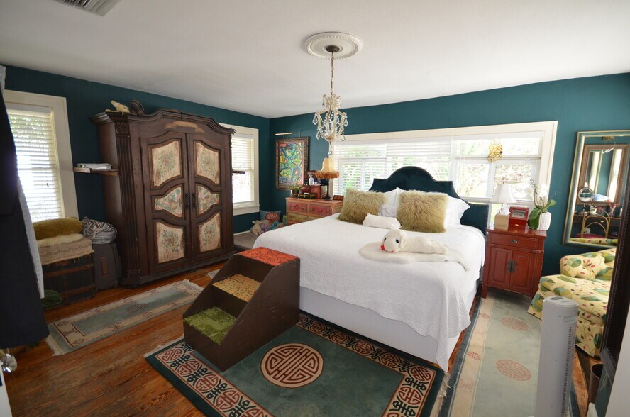 More Photos Of 334 NE 26th Ter, Miami Specialty For Sale