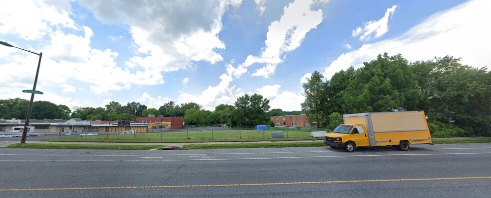 More Photos Of 11990 Rennard St, Philadelphia Land For Sale