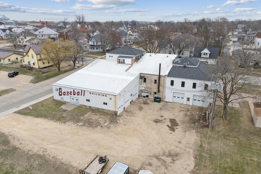 More Photos Of 310 2nd St SE, Dyersville Specialty For Sale